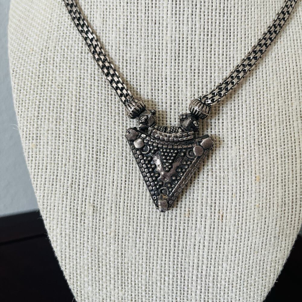 Tribal Ethnic Silver 925 Pendant Arrow Head Shape on Chain silver tone not 925